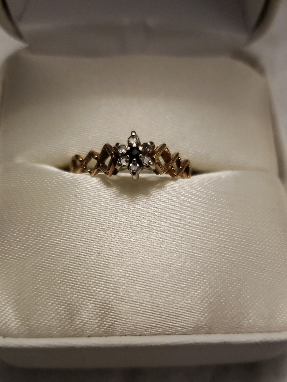 Vintage Unique Delicate Gold Flower Cluster Ring with White Accents